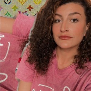 Meet your Posher, Raquel